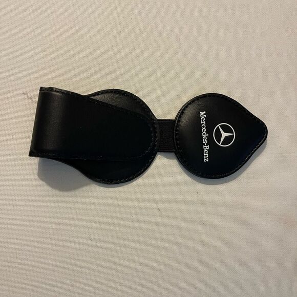 Mercedes Sunglass Holder for Car with Logo Black Leather NWT - Picture 8 of 10